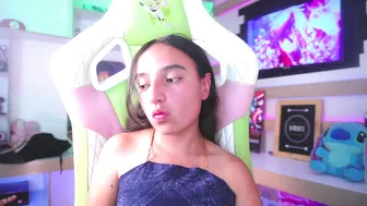 Emily_jonexs_ 12 March 2026