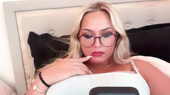 Ladyybugloverr teen live webcam show