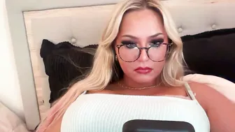 Ladyybugloverr teen live webcam show