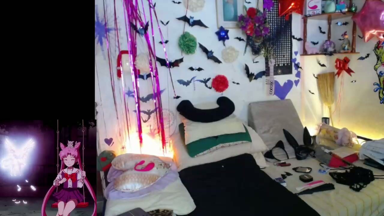 Purplekattlyn posing on webcam - 12-Mar-2026