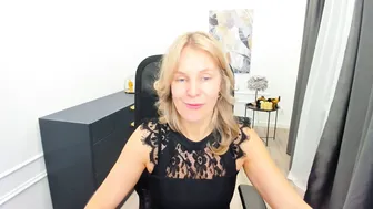 Vivianlirei webcam show 03/12/2026