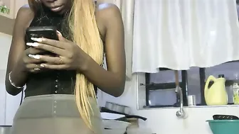 petite_lavi2 recorded nude video 808793