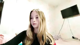 Elaynecinco shy chat girl porn