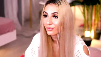 awalynch recorded nude video 808997
