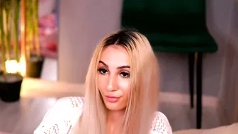 awalynch recorded nude video 808997