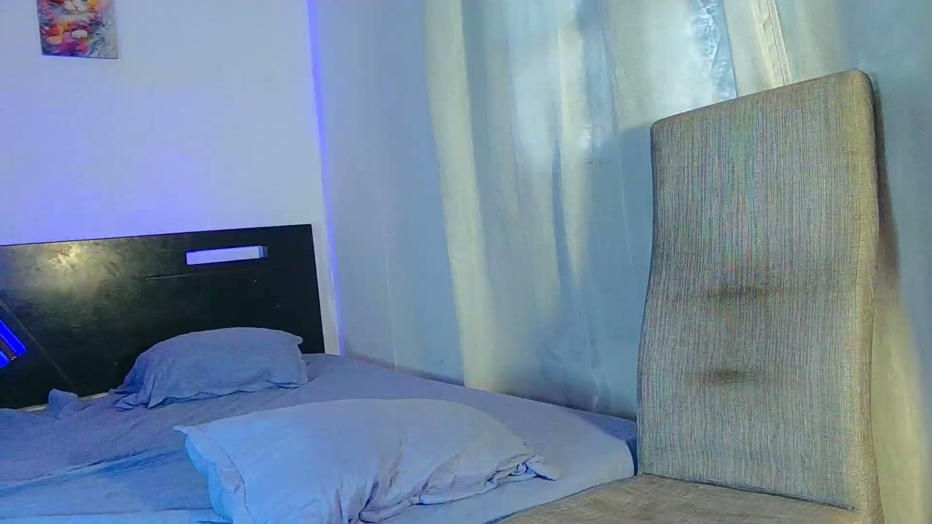 reina_paola free cam show (03-12-2026)