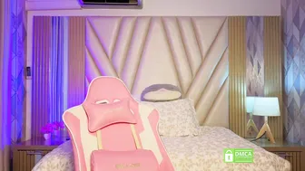 zendaya_cute sex chat 12-Mar-2026