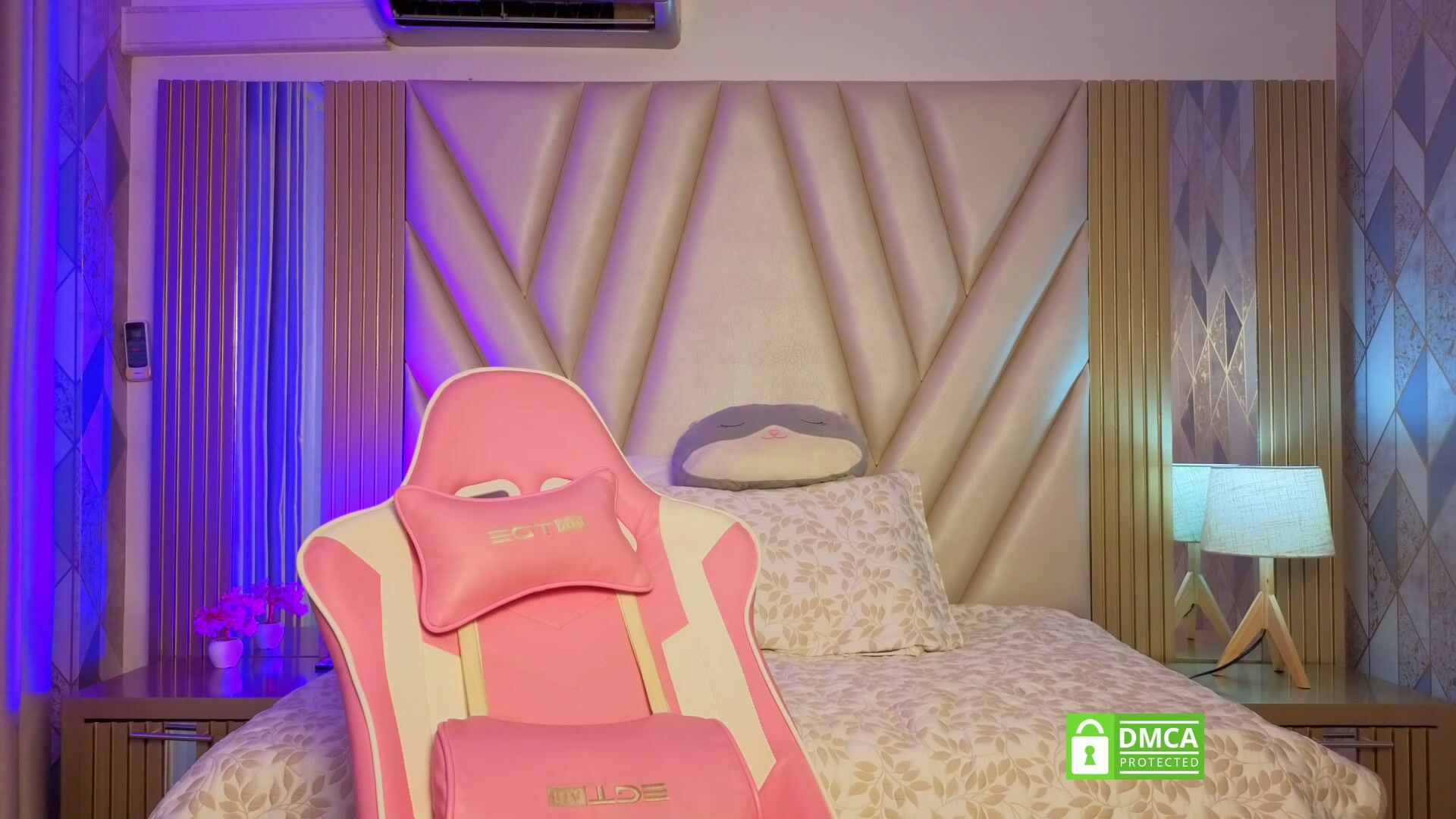 zendaya_cute sex chat 12-Mar-2026