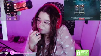Pink_girl0n curvy (07/01/2025)