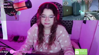Pink_girl0n curvy (07/01/2025)