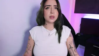 Annikamerliahh_ stream 01-Jul-25