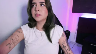 Annikamerliahh_ stream 01-Jul-25