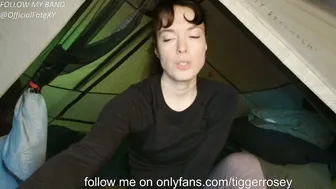 tiggerrosey horny posing on cam