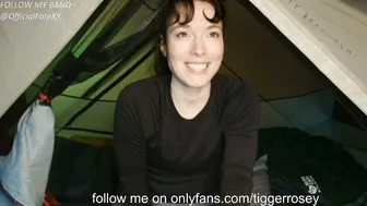 tiggerrosey horny posing on cam