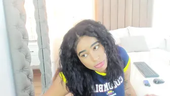 riby_ recorded nude video 810438