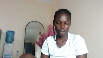 luo_queen recorded nude video 811525