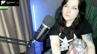 Hell_hotline feet 13-Mar-26