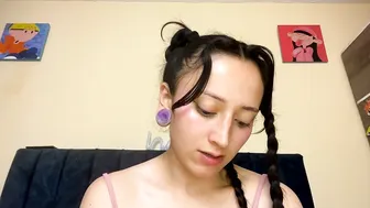 lia_queen610 recorded nude video 812100