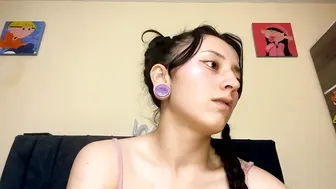 lia_queen610 recorded nude video 812100