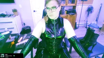 Fuckdoll_perversions_inc gloves posing on webcam