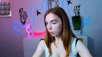 Lesly_chilli smalltits cam