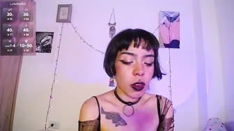 dark__nymph webcam chat - 13 March 2026