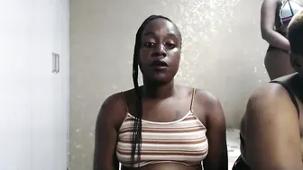 zinadine_ twerk nude chat