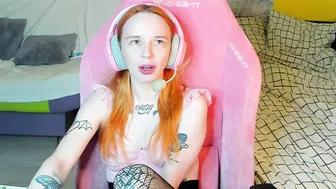 Moonscarr smallboobs live webcam show