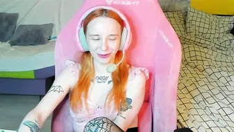 Moonscarr smallboobs live webcam show