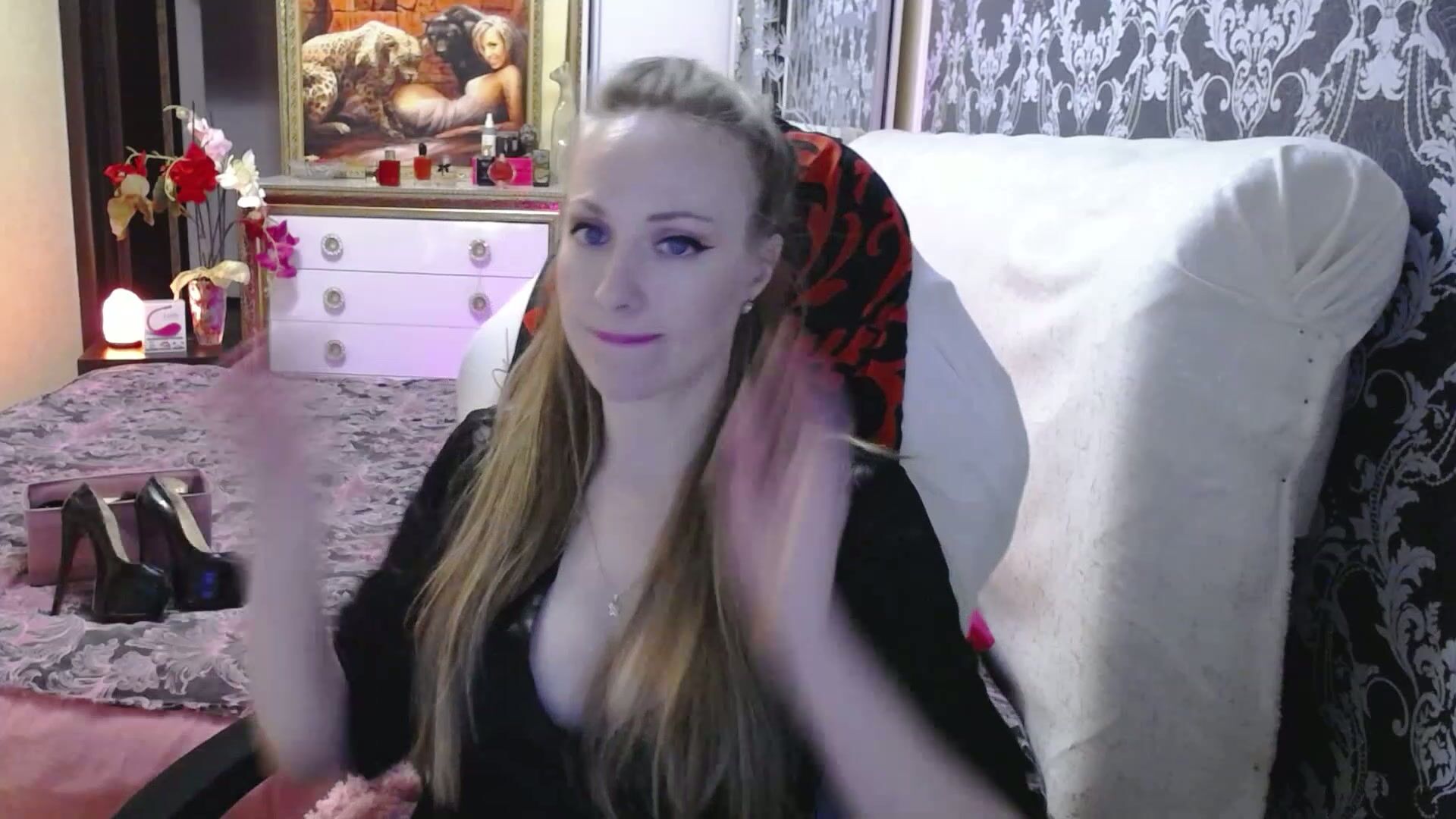 ursecrettreasure88 posing on webcam (03/14/2026)