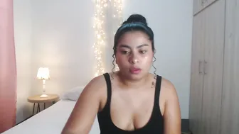curly_sophia smalltits cam