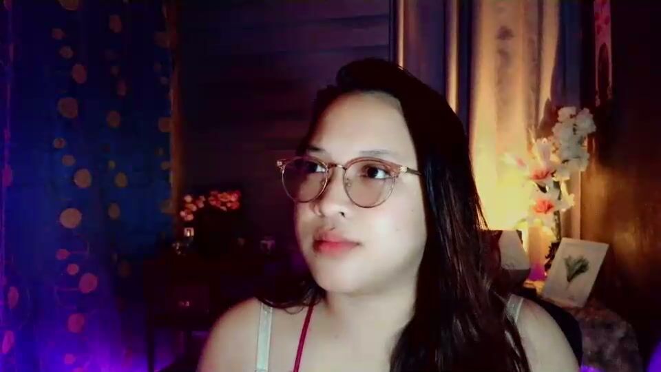 Sweetcaroline2001 asianpinay porn video chat