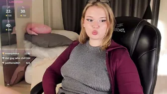 Jeniceloveit_ posing on webcam 03/15/2026