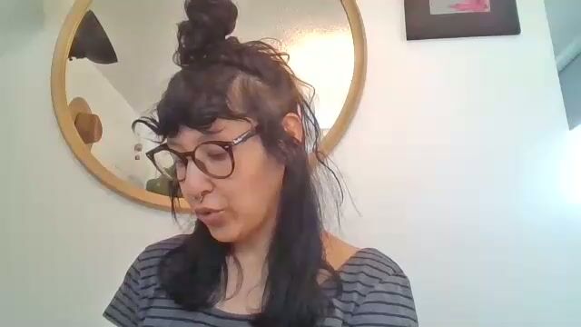 _tutti_frutti_ posing on webcam (03-15-2026)
