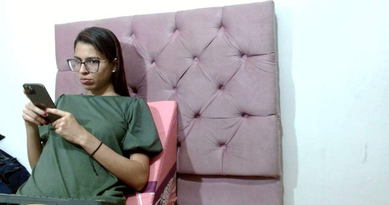 emily_loperaa nude video chat 15-Mar-2026