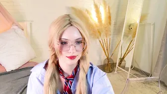 aya_muse 18 on live cam