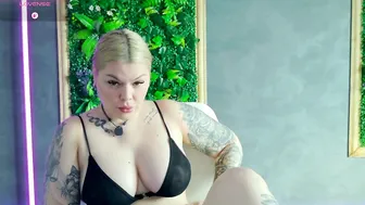 issaa20 recorded nude video 824231