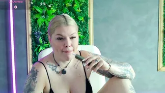 issaa20 recorded nude video 824231
