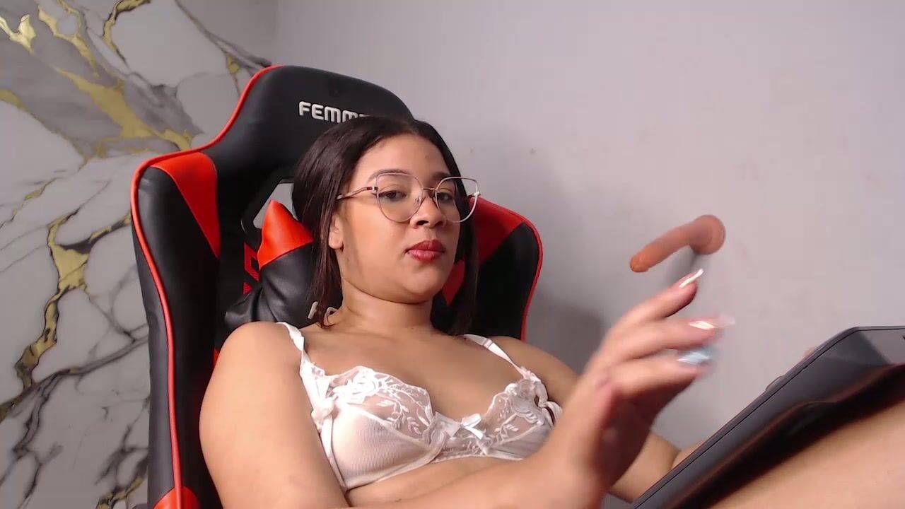Laralmanza nude cam (03-16-2026)