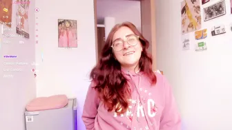 Linda_giggle posing on cam 17-Mar-2026