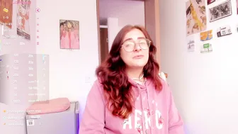 Linda_giggle posing on cam 17-Mar-2026