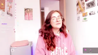 Linda_giggle posing on cam 17-Mar-2026