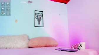 tayler_kim_ oil (07/03/2025)