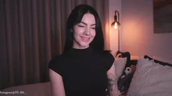 Hollylinder_ tease 03/18/2026
