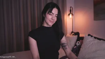Hollylinder_ tease 03/18/2026