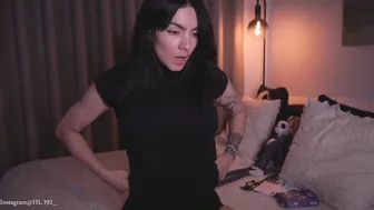 Hollylinder_ tease 03/18/2026
