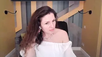 Ellalongs amateur live cam video (03-18-2026)