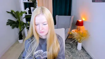 laly_peach recorded nude video 832294