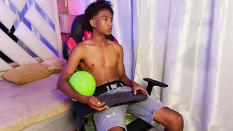 Parzival_wt cam porn videos (03-18-2026)