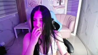 Isabellanoir_a porn chat 03-19-2026
